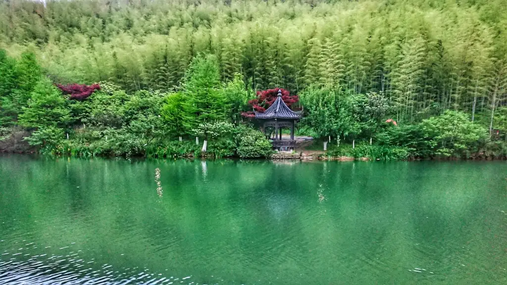 郑州环亚耐火材料高铝砖与粘土砖性能对比及应用选型分析封面图